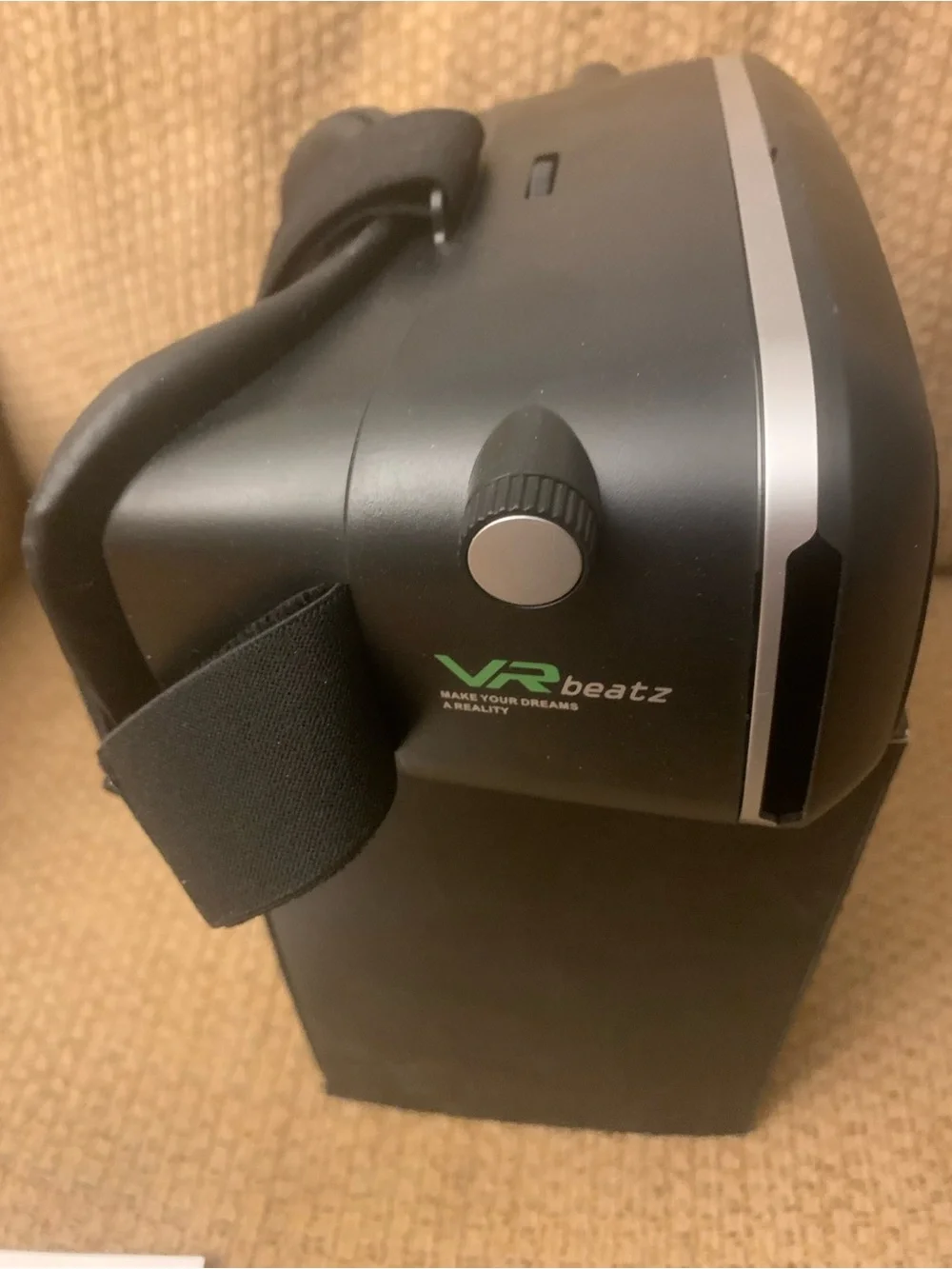 Black Smartphone VR Headset with Adjustable Focus